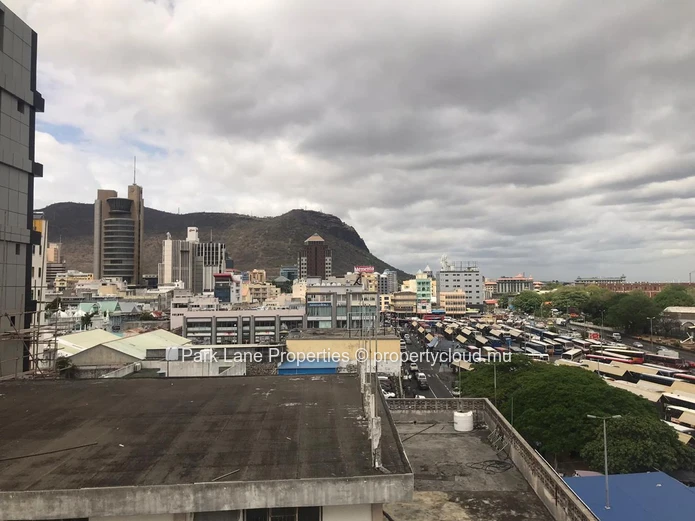 Bonne opportunité de louer des bureaux à la rue Farquar, Port Louis.