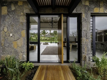 5 Bedroom Villa
