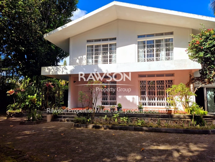 Maison à vendre à Floréal – 5 chambres, jardin, proche de C-Care Darne
