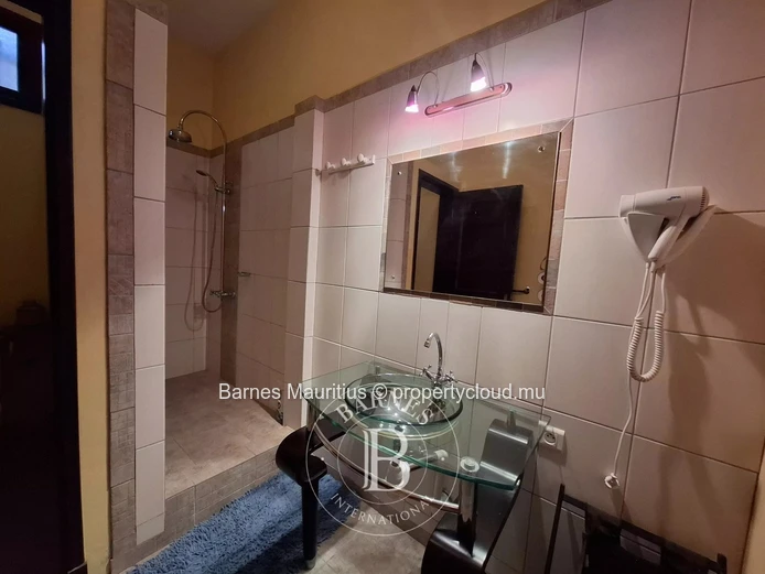 FLOREAL - Maison spacieuse et polyvalente - 440m²