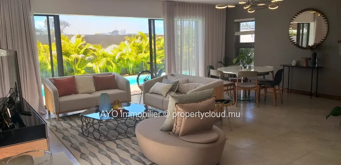 Beautifully furnished 3 bedroom villa with pool