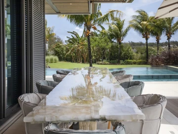 5 Bedroom Villa