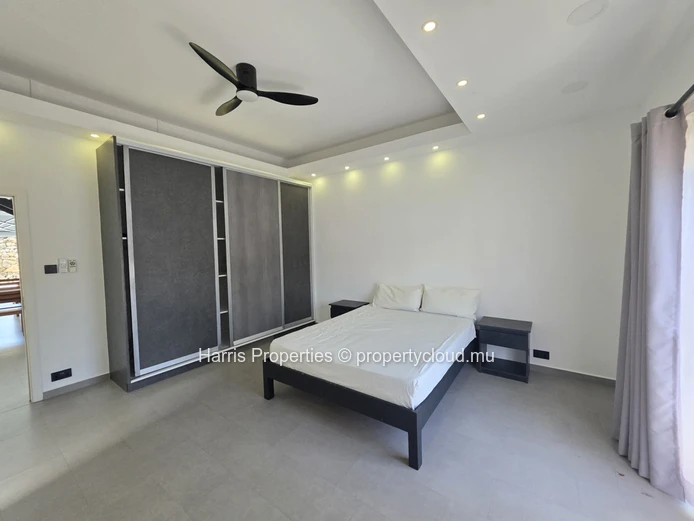 Magnifique villa en duplex meublée à louer au cœur de Grand Baie