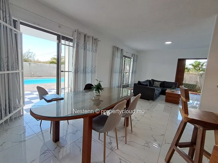 Beautiful 4-bedroom villa with private pool & rooftop 