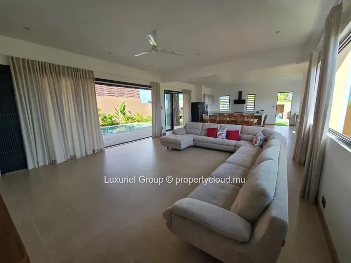 New Luxury Villa for Rent in Pereybere – Space, Comfort and Modern Living