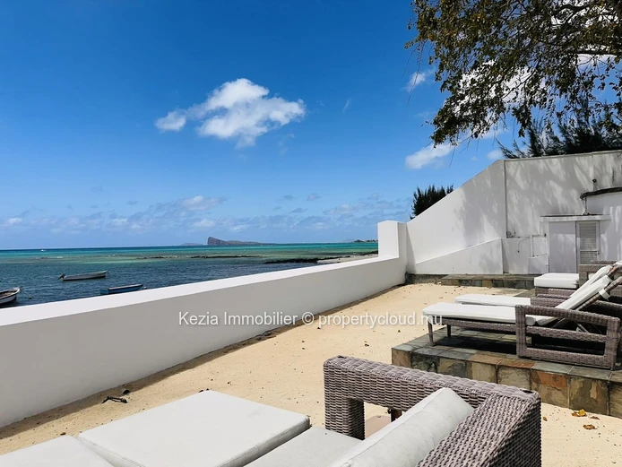 Exceptional Villa With Direct Beach Access