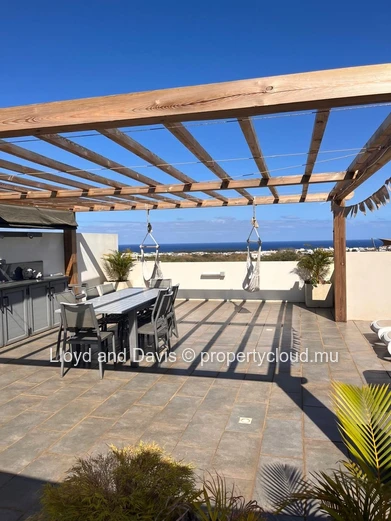 3-Bedroom Apartment with Rooftop, Swimming Pool & Jacuzzi