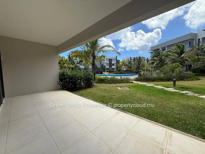 2-bedroom apartment with huge terrace & pool view in Pointe aux Canonniers – Mauritius