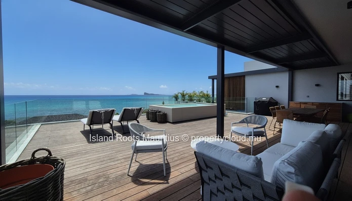 Penthouse d’Exception avec Piscine Privée et Vue Panoramique sur l’Océan à Pointe aux Canonniers