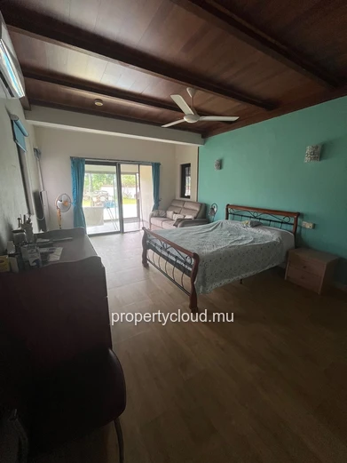 Splendide Villa Familiale - Domaine Piton - 295m² sur 1197m² de terrain Votre havre de paix vous attend au Domaine Pi...