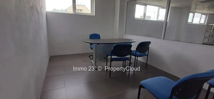 Bureau - 270m2 - Quatre Bornes - Ref. BU98310LO