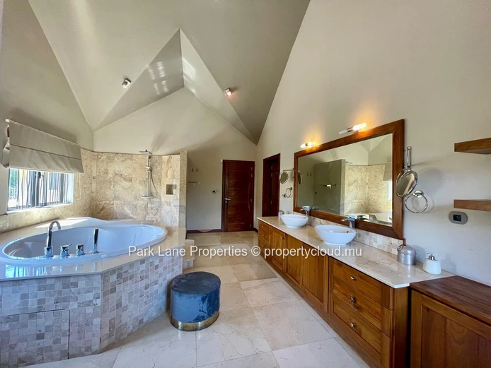 Beautiful house for sale at Petit Village, Saint Antoine.