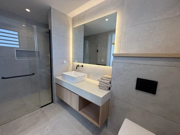 4 Bedroom Apartment