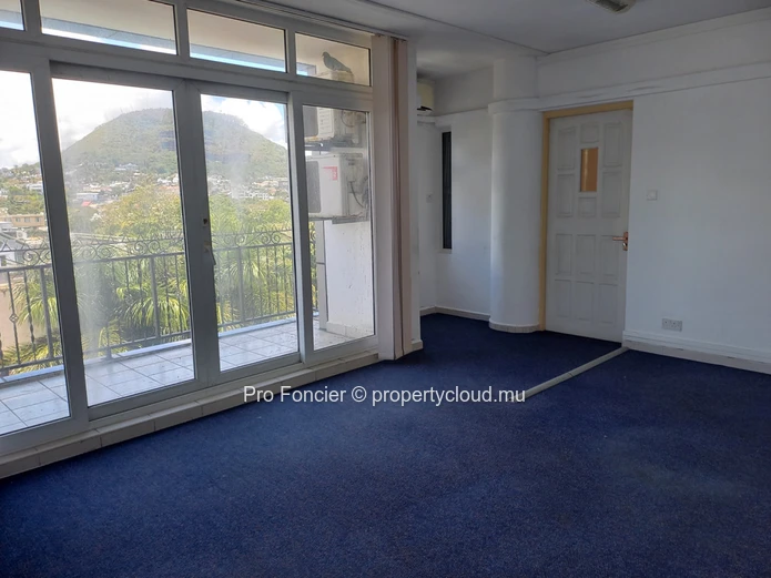 Commercial space in Quatre Bornes - Centrally located !