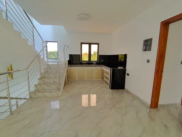 5 Bedroom Villa