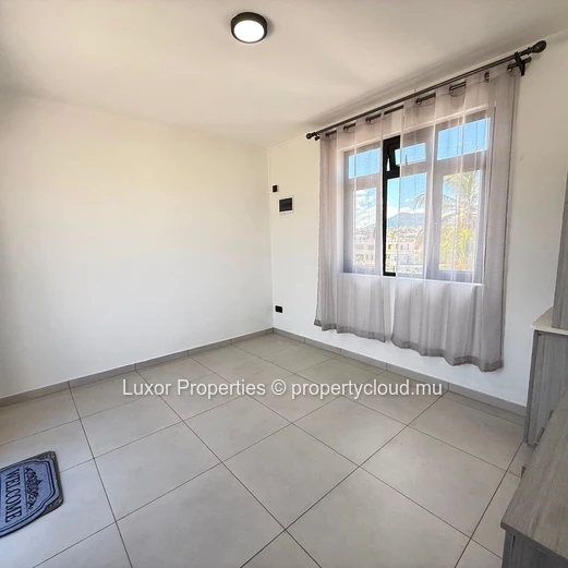 Penthouse Studio À Louer | Flic En Flac