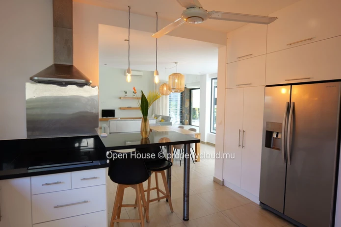 Villa de luxe 4 chambres avec piscine privée à vendre à Péreybère