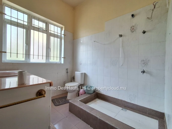 House of 6 bedrooms for sale trou aux cerfs 