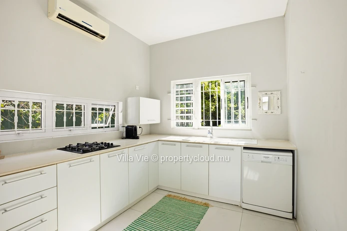Calodyne - Charming 3 bedrooms home with swimming pool (Sole Mandate)