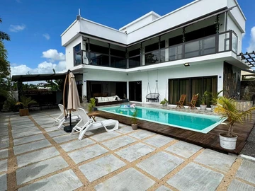 4 Bedroom Villa
