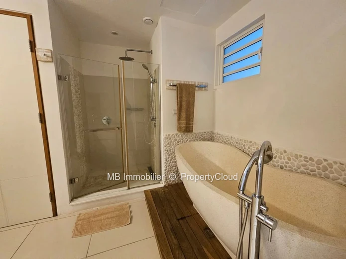 Appartement pieds dans l'eau