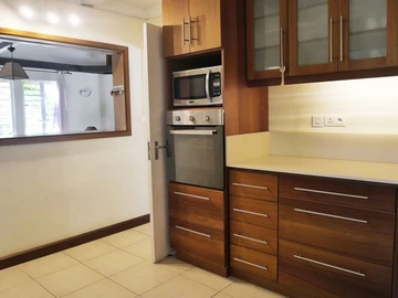 4 Bedroom Villa