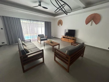 4 Bedroom Villa