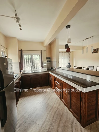 3-bedroom triplex for rent in Grand Baie