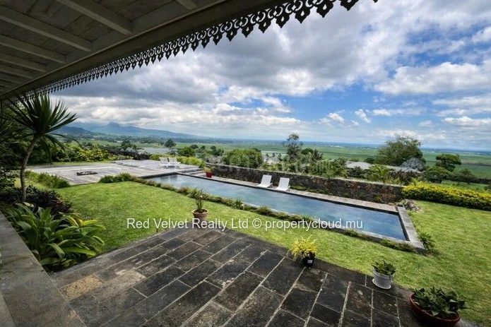 Prestigieuse demeure coloniale à vendre à Mont Piton, Mapou