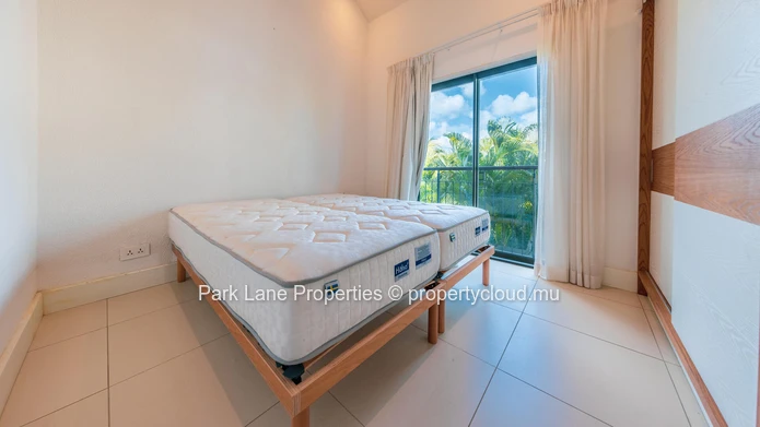 Townhouse de Prestige à La Marina avec Terrasse, Piscine et Amarrage privé de 11m