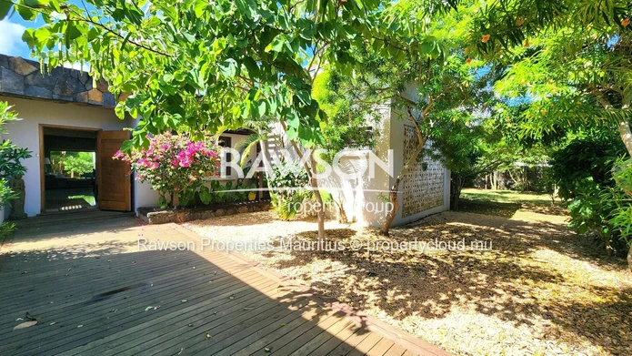 Villa 4 Chambres | Bureau | Piscine | Accessible Aux Étrangers | Pereybere | €