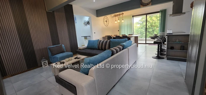 Luxury Furnished 3-Bedroom Townhouse with Rooftop Terrace and Jacuzzi – Flic en Flac | Rs 15M