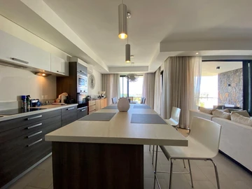 3 Bedroom Townhouse, Duplex