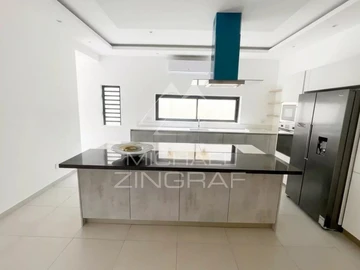 Villa de 4 Chambres