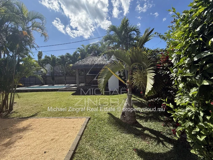Maison familiale avec piscine à Pointe aux Canonniers