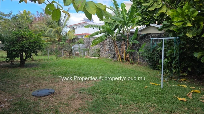 3-bedroom house with swimming pool for sale in Pointe aux Canonniers
