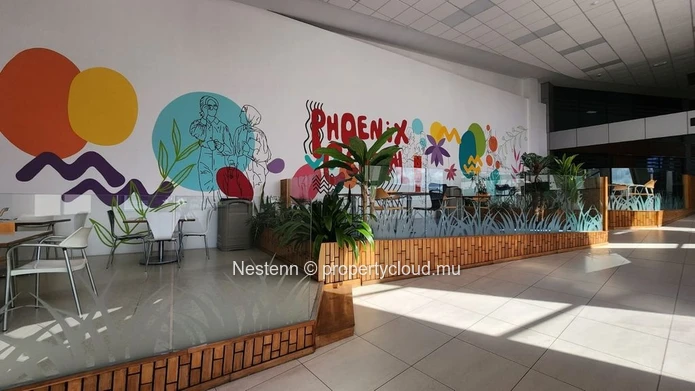 Bureau moderne de 292 m² à Phoenix, avec 6 places de parking, ascenseur privé, groupe électrogène, parking sécurisé e...