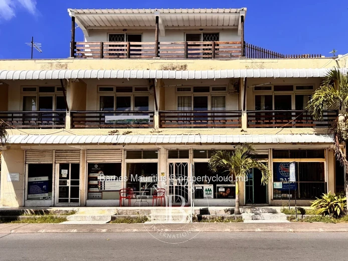 MAHEBOURG - Fonds de Commerce et Batiment - 934 m²