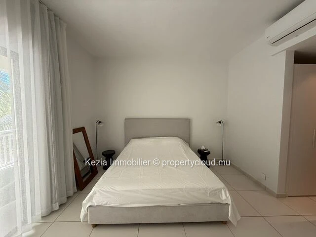 Élégant Appartement Avec Grand Balcon