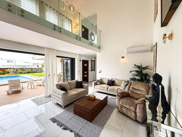 4 Bedroom Villa