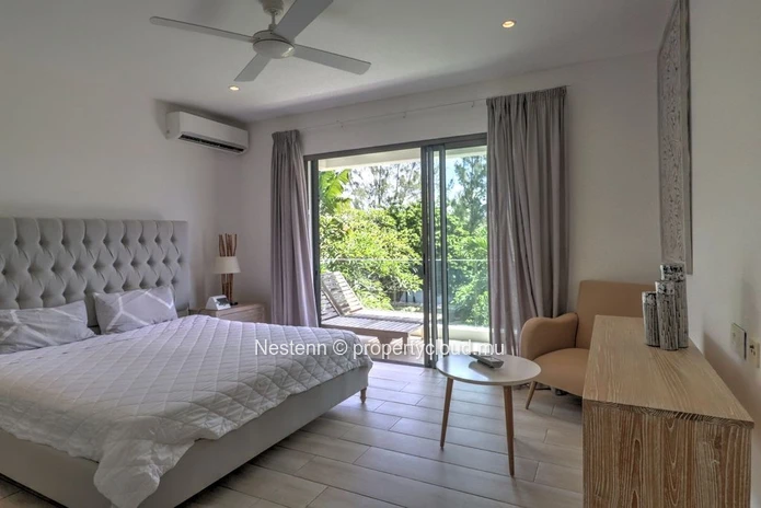 Bright 3-bed apartment with spacious jacuzzi in a residence