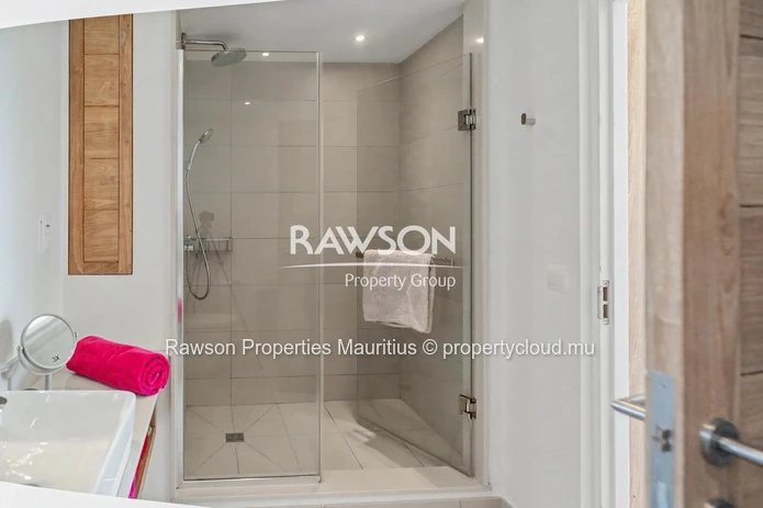 3-Bedroom Duplex | Waterfront | Private Pool | Sea View Rooftop | Calodyne