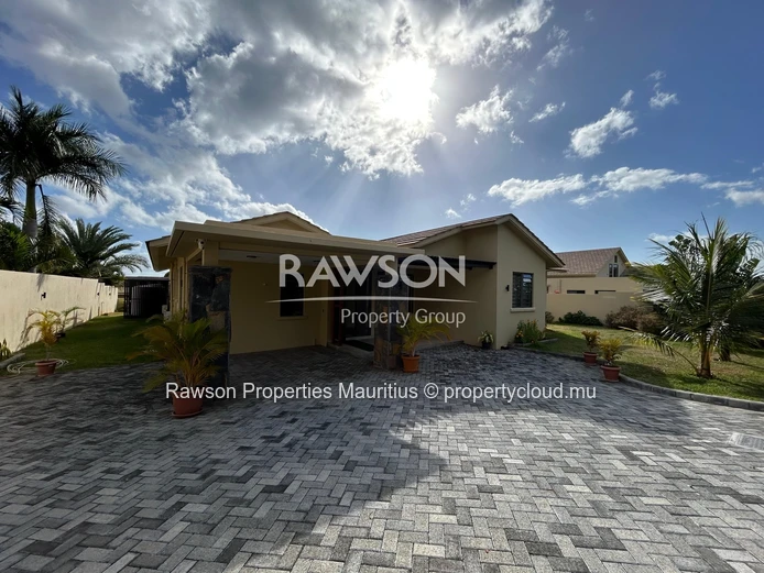TO LET – 4-Bedroom House in sought-after Tamarin Estate