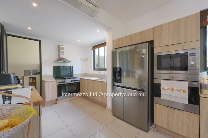 Title tag Villa for sale Mont Mascal – Private 6-villa residence | Intermezzo