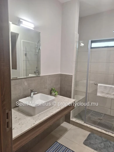 Élégant Appartement avec Vue Sur Parc