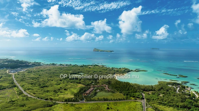4-Bedroom Luxury Villa with Private Pool in Cap Malheureux