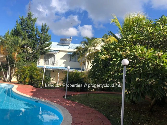 Villa for rent in Pereybere