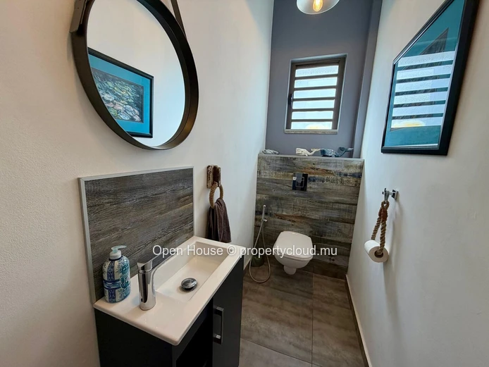 3-Bedroom G+2 Apartment for Sale in Pereybere