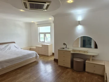 4 Bedroom Apartment