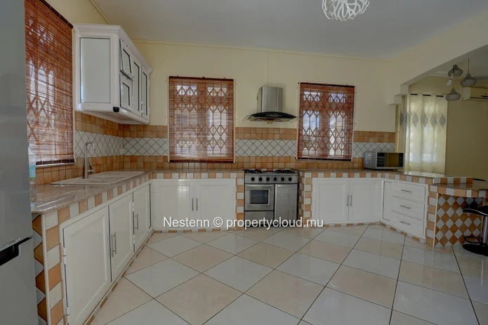 Charmante maison traditionnelle de 280 m² avec 4 chambres